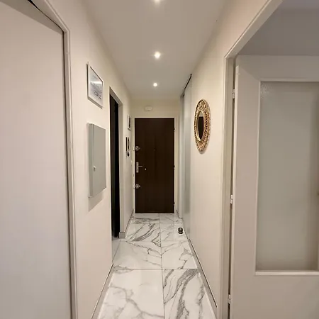2 Pieces Au Centre De Proche Palais Διαμέρισμα